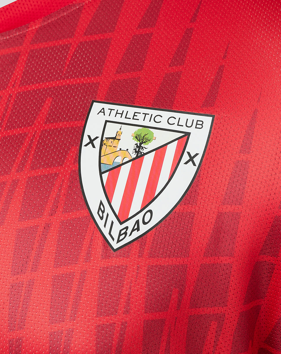 Emakumeen Athletic Bilbao Jokalariak Mahuka luzeko euri jaka prestatzen - urpekaritza sakona