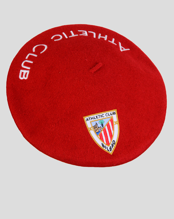 Red beret with an embroidered Athletic Club Bilbao crest.