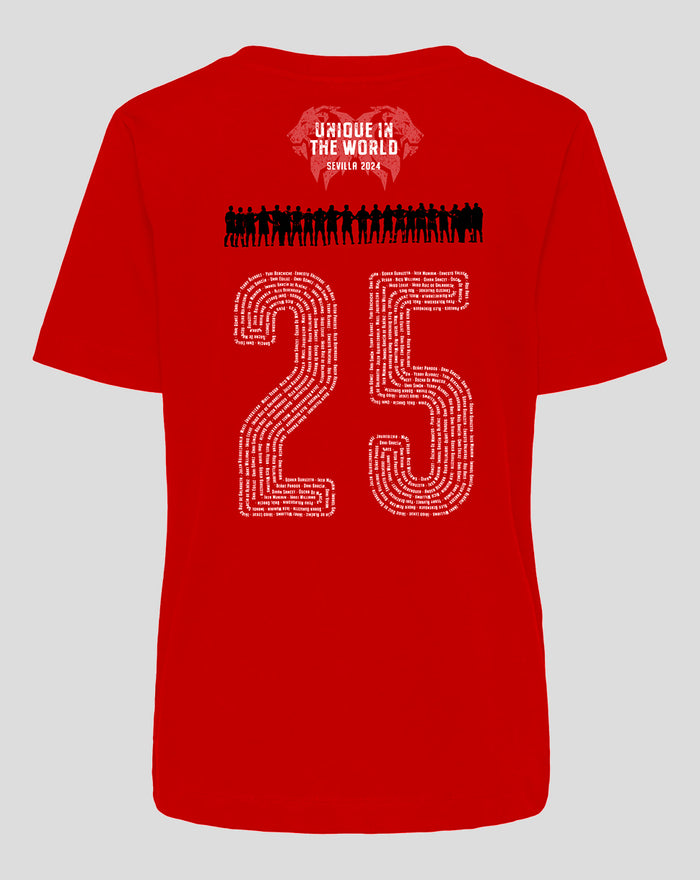 Camiseta roja para adulto vista por la espalda con Unique in the World Sevilla 2024 siluetas de jugadores y el gran 25