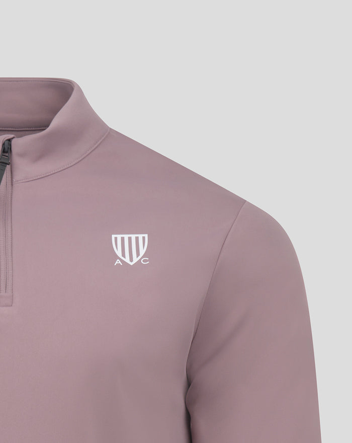 Close up of mauve CLUB CLASSIC 1/4 ZIP chest logo and collar