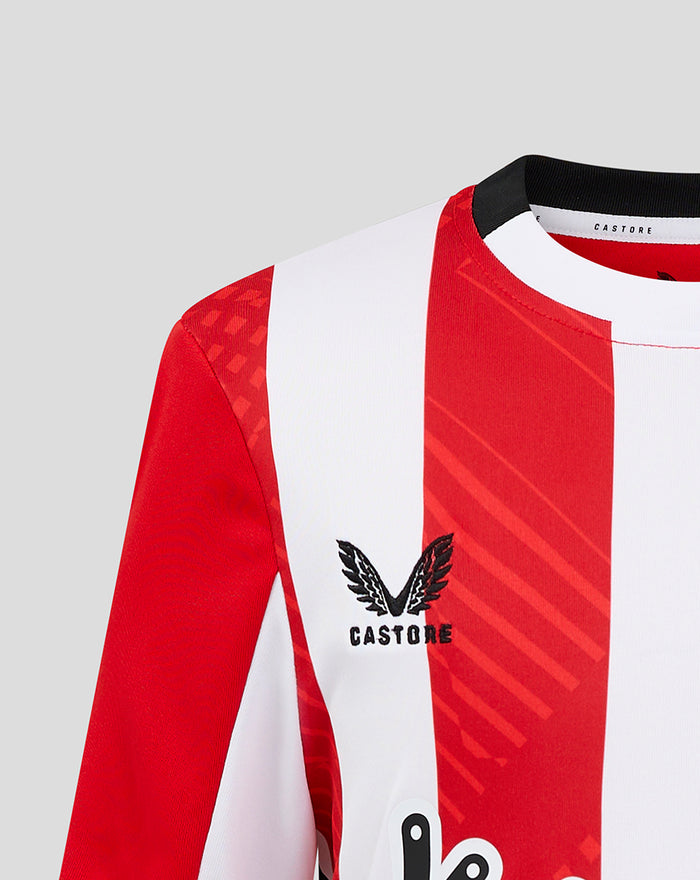 Shoulder and chest close-up showing red white stripes, Athletic Club Bilbao crest and inside collar label.