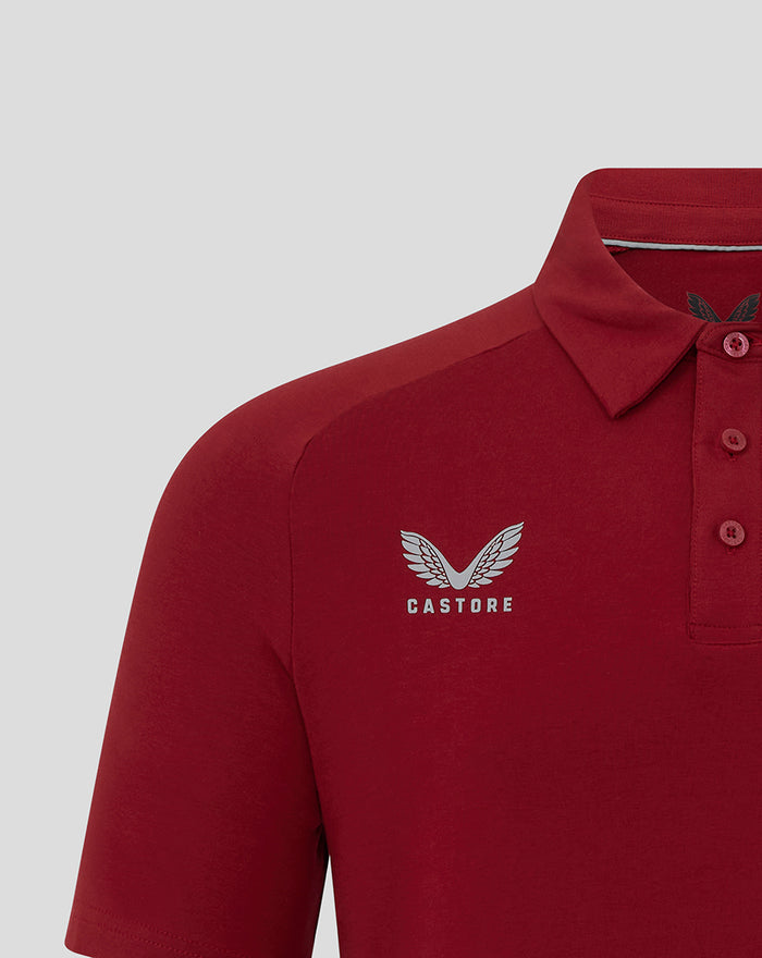 Close up of the polo chest showing the Castore logo with wings.