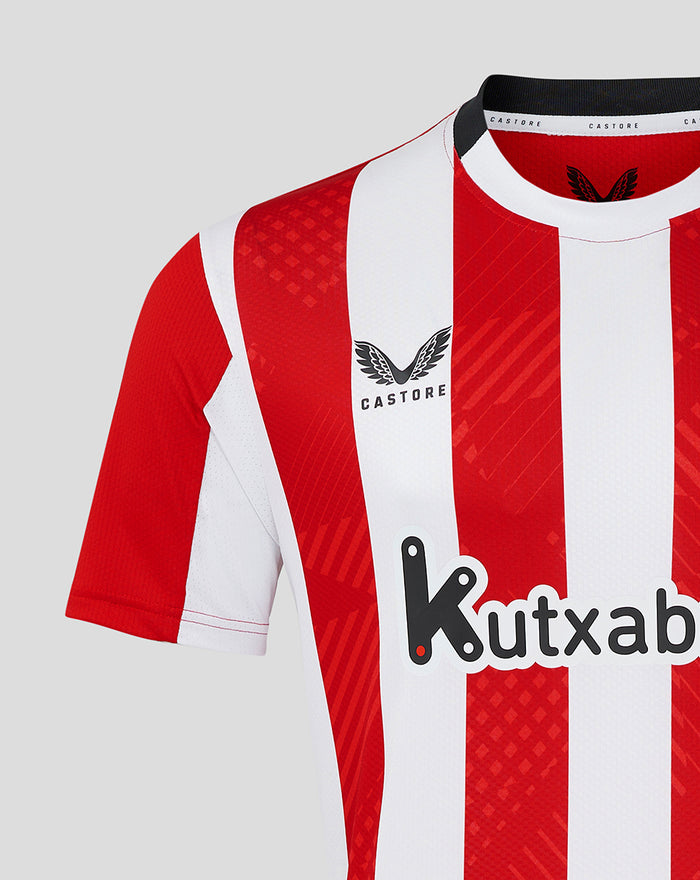 Athletic Club Bilbao home shirt close up with split-colour collar and red white stripes